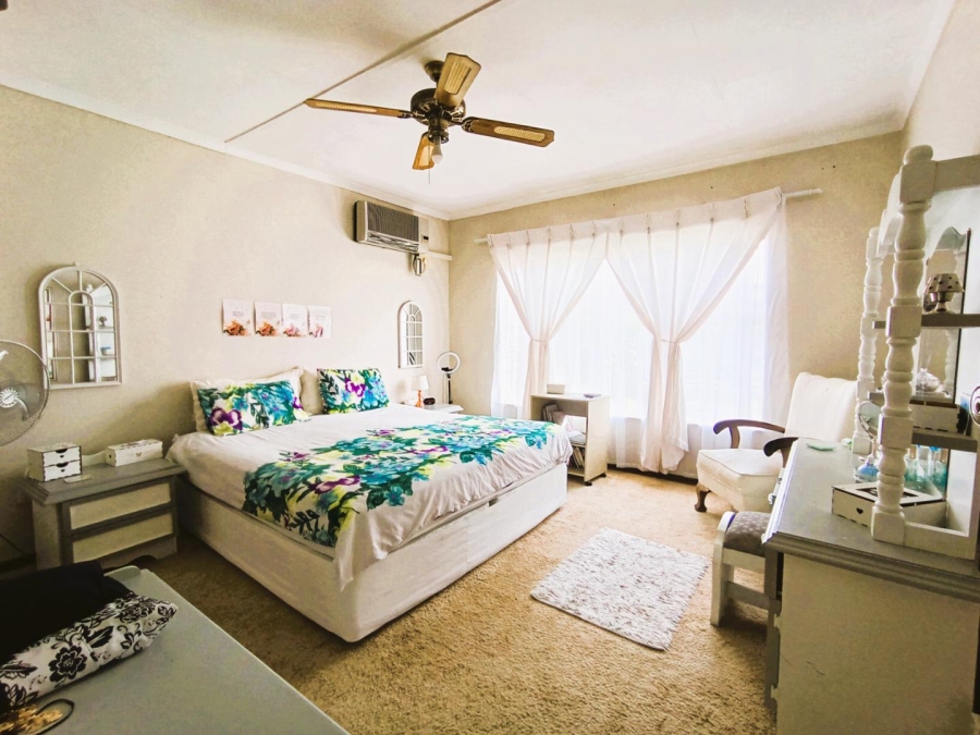 3 Bedroom Property for Sale in Langenhovenpark Free State